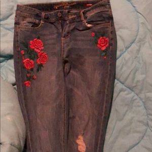 Women vintage flower design jeans by Arizona
